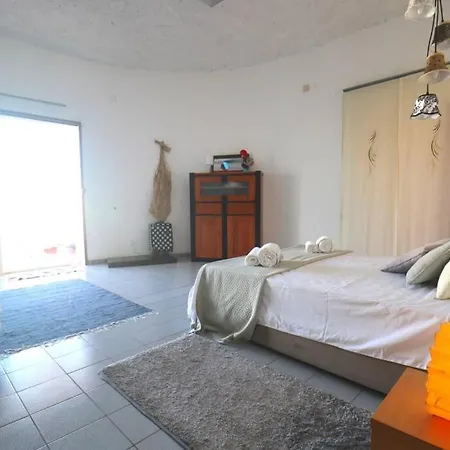Stunning With Private Pool *