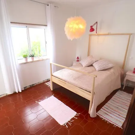 Villa Stunning With Private Pool Nazaré
